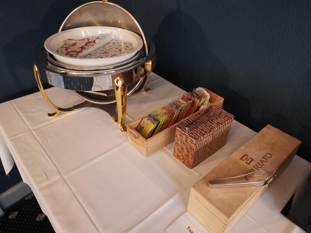 Hotel Restaurant Goldener Schluessel Altdorf Kültér fotó