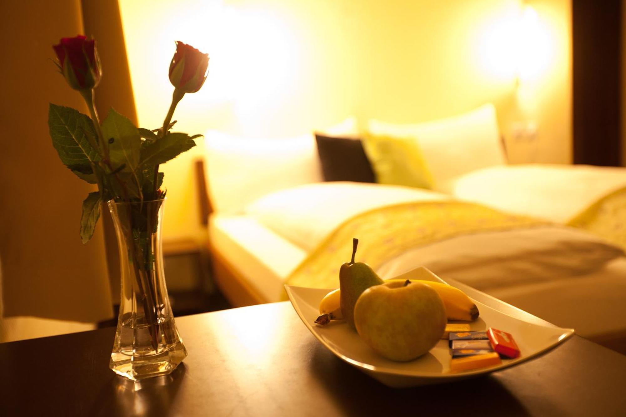Hotel Restaurant Goldener Schluessel Altdorf Kültér fotó
