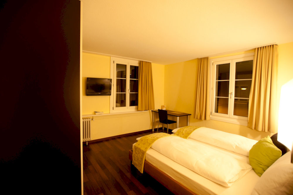 Hotel Restaurant Goldener Schluessel Altdorf Kültér fotó