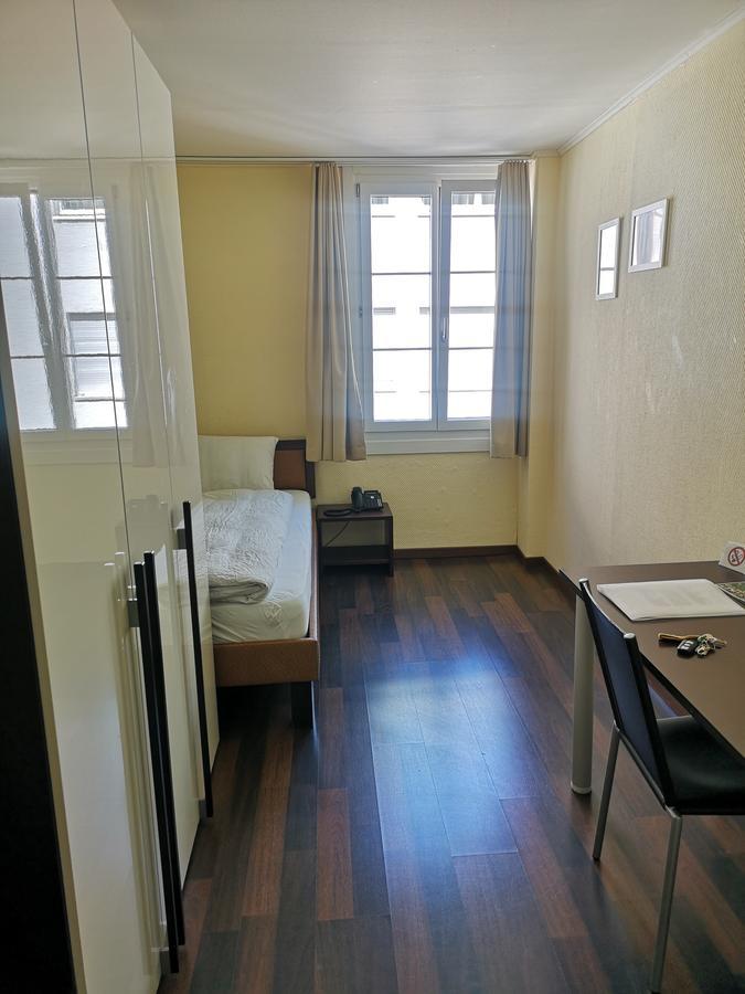 Hotel Restaurant Goldener Schluessel Altdorf Kültér fotó