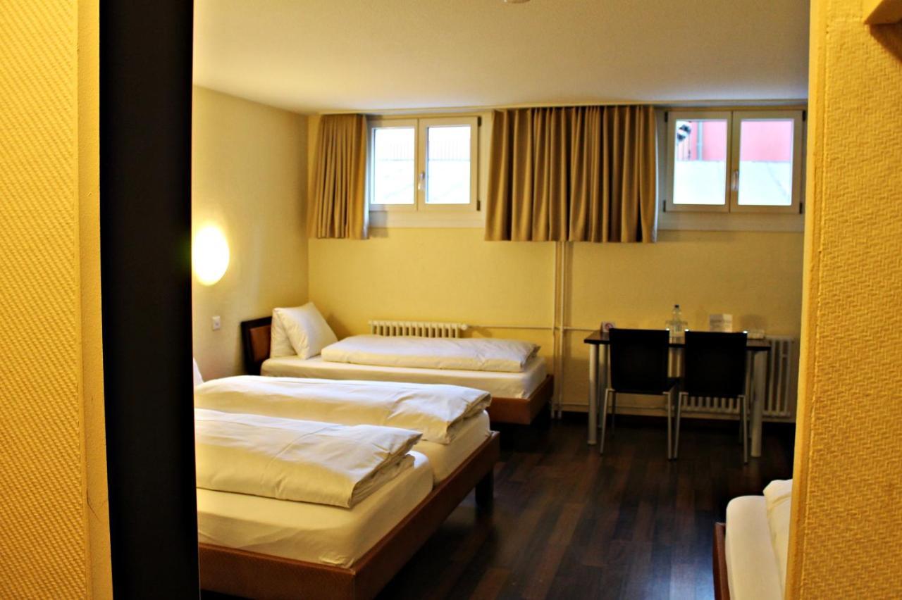 Hotel Restaurant Goldener Schluessel Altdorf Kültér fotó